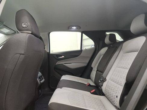 Used 2022 Chevrolet Equinox LS w/ LS Convenience Package FWD image 10
