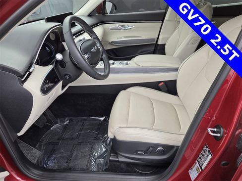 Used 2023 Genesis GV70 2.5T w/ Advanced Package image 31