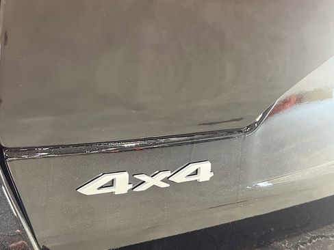 New 2025 Jeep Grand Cherokee Limited w/ Luxury Tech Group II image 42