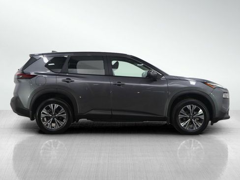 Used 2022 Nissan Rogue SV image 6