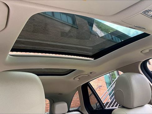 Used 2017 Mercedes-Benz GLC 300 image 24
