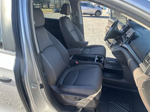 Used 2019 Honda Odyssey LX image 17
