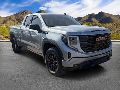 Used 2025 GMC Sierra 1500 Elevation AWD/4WD image 4
