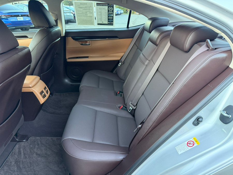 Used 2018 Lexus ES 350 w/ Premier Package FWD image 18