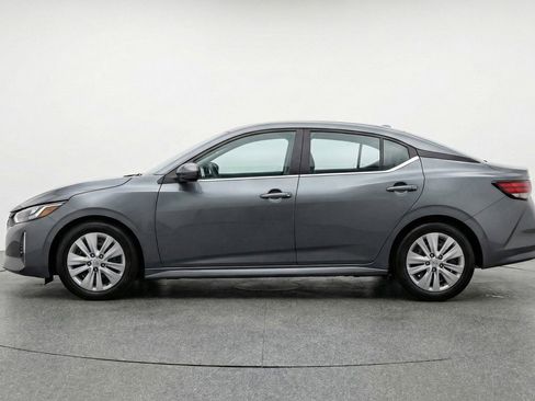 Used 2025 Nissan Sentra S FWD image 3