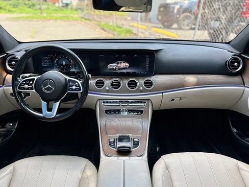 Used 2020 Mercedes-Benz E 350 4MATIC Sedan image 19