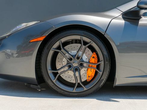 Used 2014 McLaren MP4-12C Spider RWD image 22