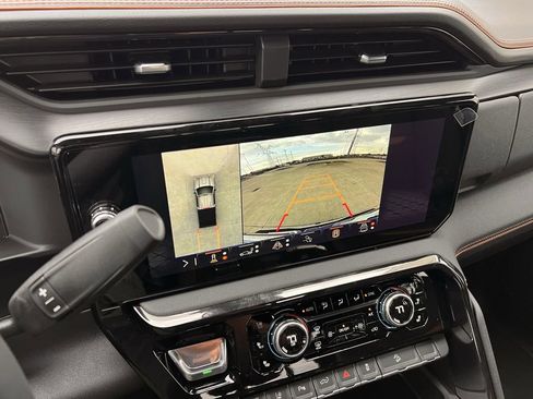 New 2026 GMC Sierra 2500 AT4 w/ AT4 Premium Plus Package image 16