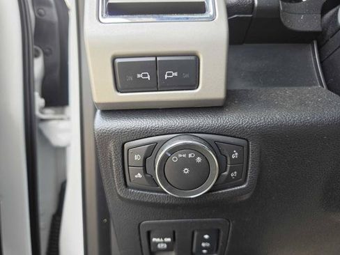 Used 2015 Ford F150 Lariat AWD/4WD image 29