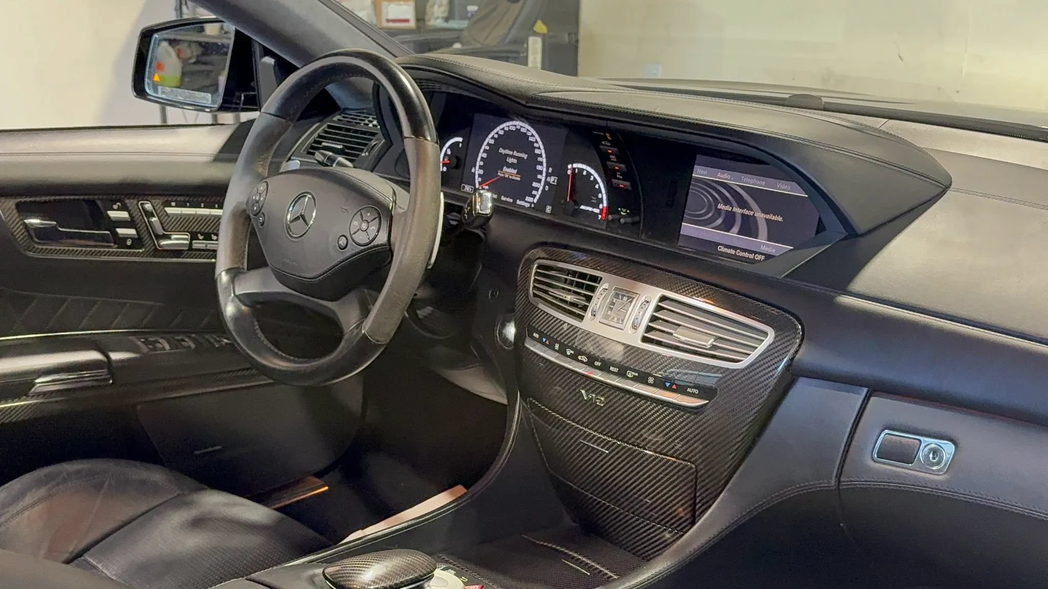 Used 2011 Mercedes-Benz CL 65 AMG image 16