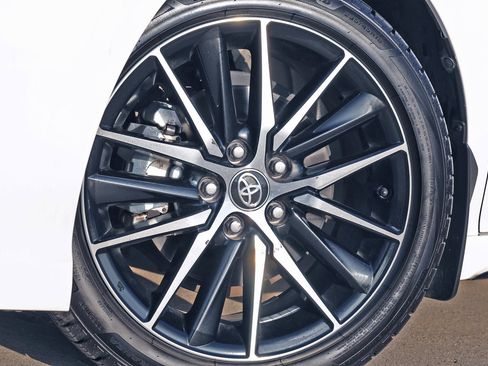 Used 2023 Toyota Camry SE image 11