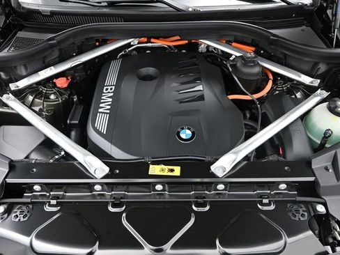 New 2026 BMW X5 xDrive50e w/ M Sport Package image 18