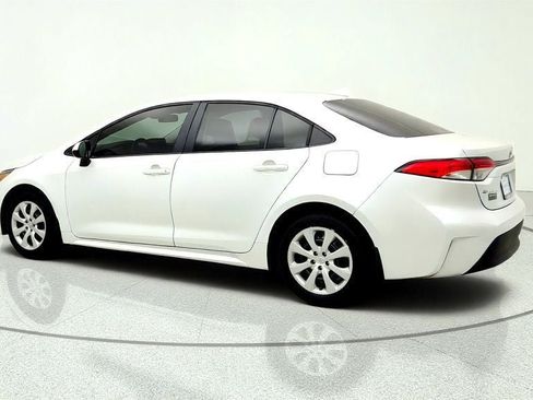 Used 2025 Toyota Corolla LE FWD image 7