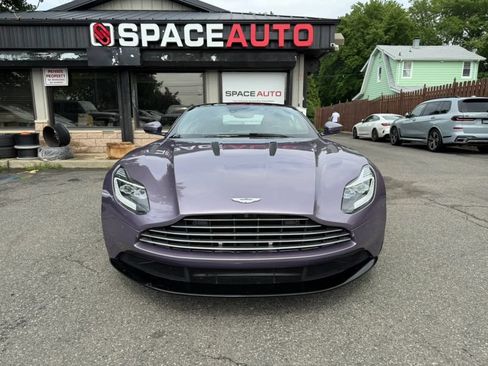 Used 2017 Aston Martin DB11 V12 RWD image 3