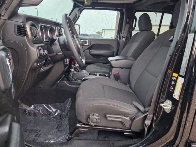Used 2023 Jeep Wrangler Unlimited w/ Sun & Screen Package AWD/4WD image 25