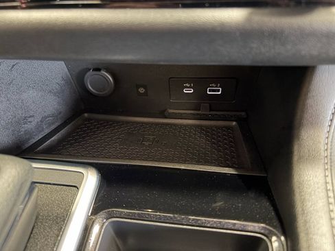 Used 2023 Nissan Pathfinder SL AWD/4WD image 22