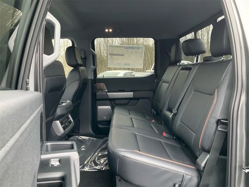 New 2026 Ford F250 Lariat w/ FX4 Off-Road Package image 14