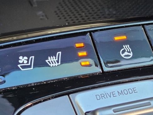 Used 2023 Hyundai Tucson Limited image 16