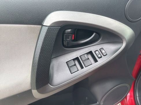 Used 2012 Toyota RAV4 4WD w/ Upgrade Value Pkg image 10