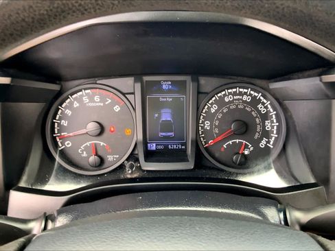 Used 2018 Toyota Tacoma SR w/ SR Convenience Package RWD image 24