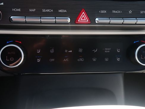 New 2026 Hyundai Palisade Calligraphy FWD image 16