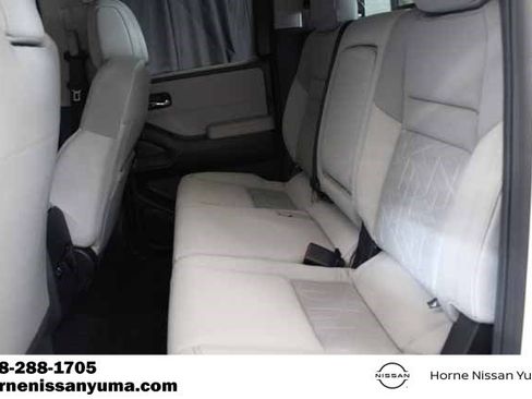 New 2025 Nissan Frontier SV w/ SV Convenience Package image 5