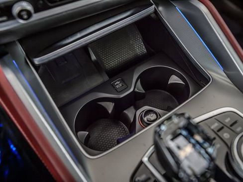 Used 2022 BMW X6 xDrive40i w/ M Sport Package image 28