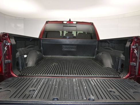 Used 2025 RAM 1500 Laramie AWD/4WD image 24