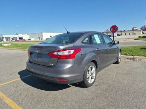 Used 2014 Ford Focus SE FWD image 5