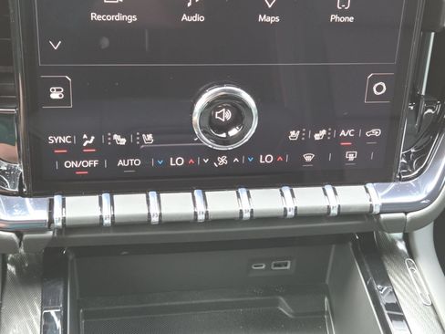 New 2026 GMC Yukon XL AT4 w/ AT4 Premium Plus Package AWD/4WD image 40