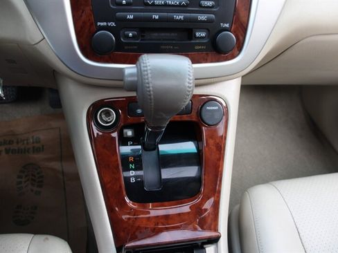 Used 2007 Toyota Highlander Limited AWD/4WD image 8