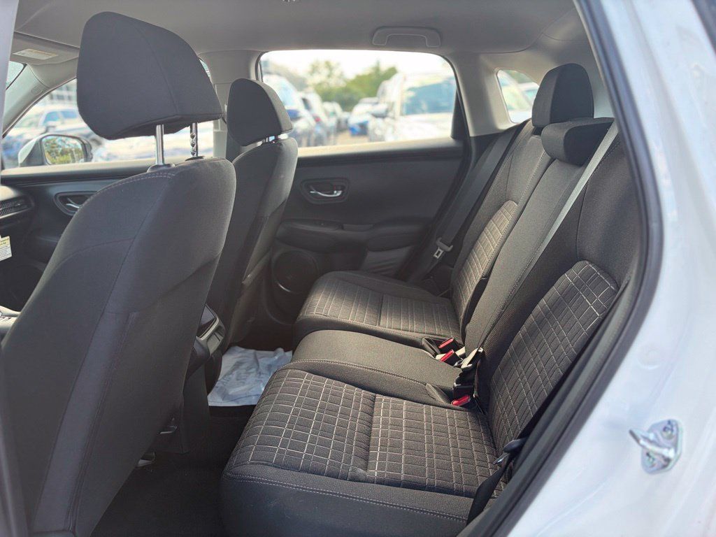 Used 2025 Honda HR-V LX image 12