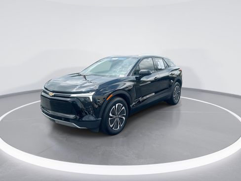 Used 2024 Chevrolet Blazer EV LT AWD/4WD image 5