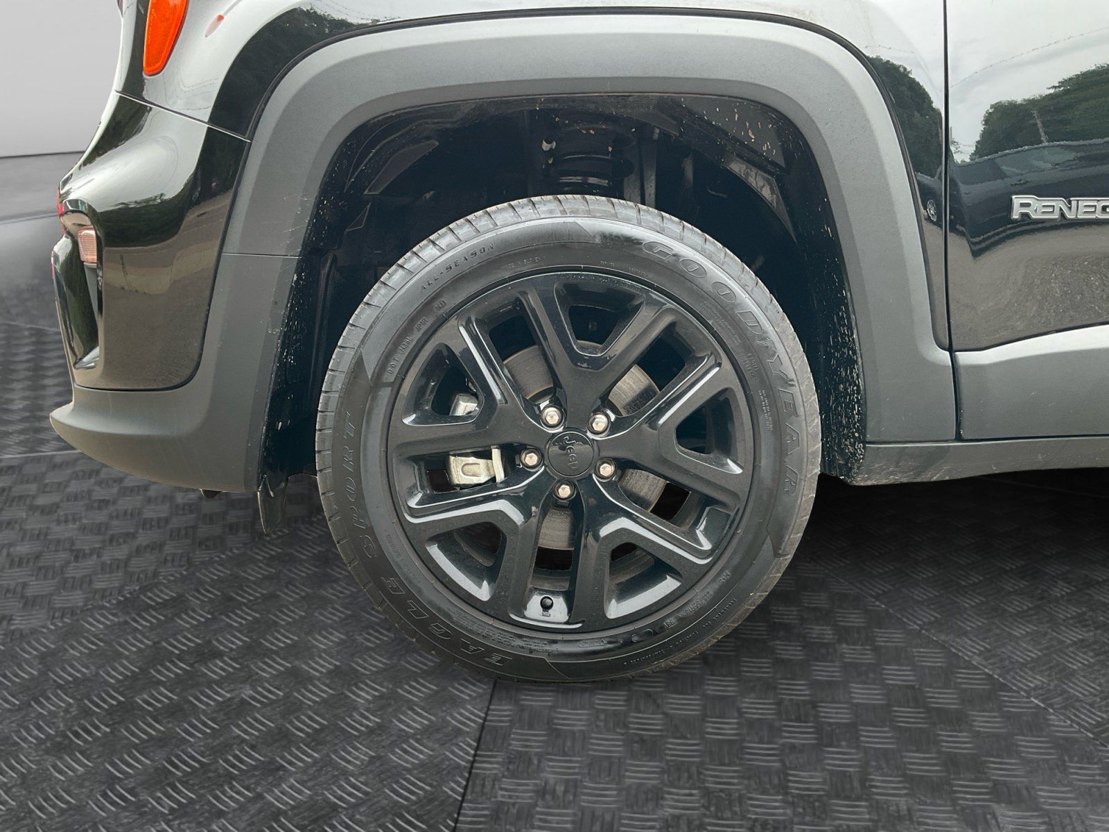 Used 2023 Jeep Renegade Altitude AWD/4WD image 16
