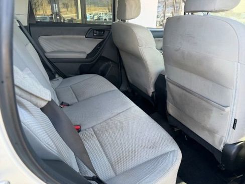 Used 2018 Subaru Forester 2.5i Premium w/ All-Weather Package image 11