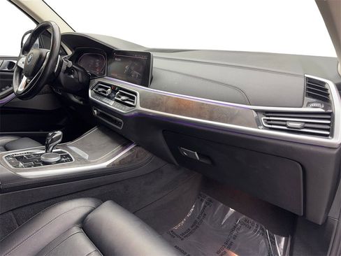 Used 2021 BMW X7 xDrive40i w/ Premium Package image 57