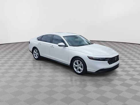 Certified 2025 Honda Accord LX image 2