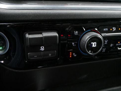 Certified 2025 Chevrolet Silverado 1500 High Country w/ Technology Package image 28