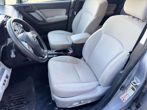 Used 2014 Subaru Forester 2.5i Premium w/ Popular Package #2 AWD/4WD image 9