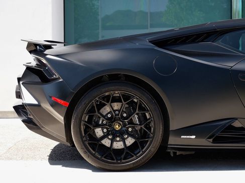 Used 2023 Lamborghini Huracan Tecnica RWD image 12