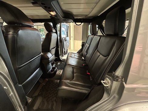 Used 2013 Jeep Wrangler Unlimited Sahara w/ Connectivity Group AWD/4WD image 46