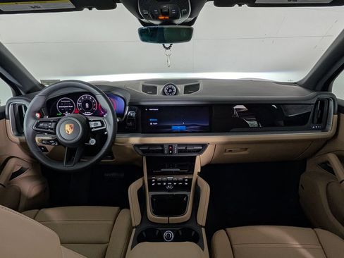New 2026 Porsche Cayenne AWD/4WD image 20