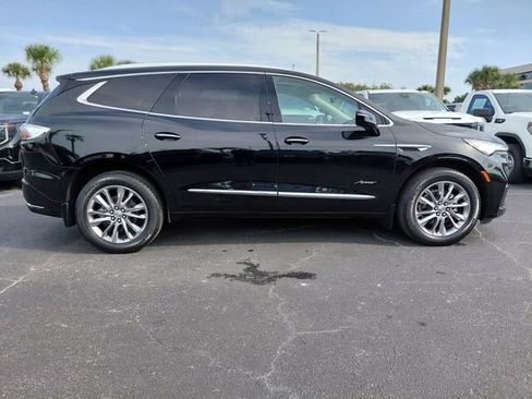Used 2023 Buick Enclave Avenir w/ Avenir Technology Package FWD image 7