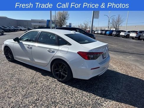 Used 2024 Honda Civic Sport image 4