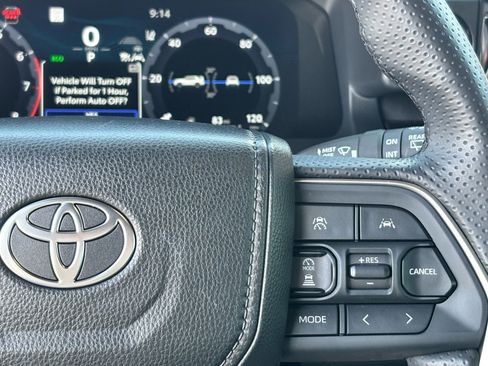 Certified 2025 Toyota 4Runner TRD Off-Road Premium w/ Tow Technology Package image 22