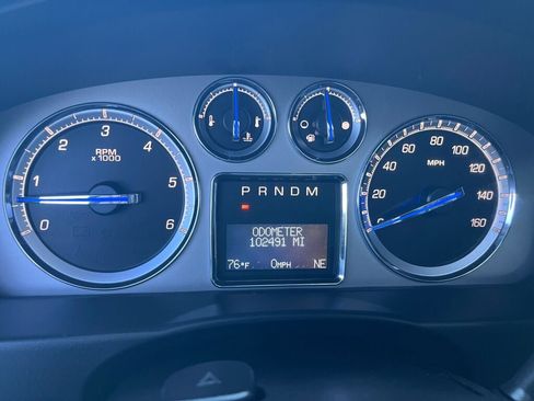 Used 2011 Cadillac Escalade Premium image 14