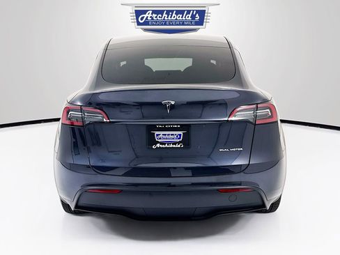 Used 2024 Tesla Model Y Long Range AWD/4WD image 6
