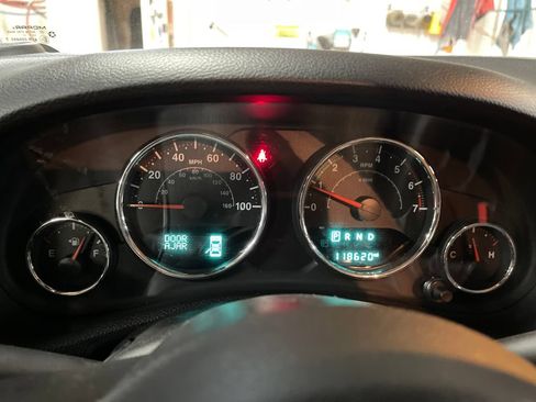 Used 2018 Jeep Wrangler Unlimited Sport S AWD/4WD image 23