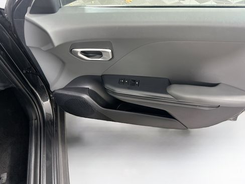 Used 2025 Kia K4 LXS image 28