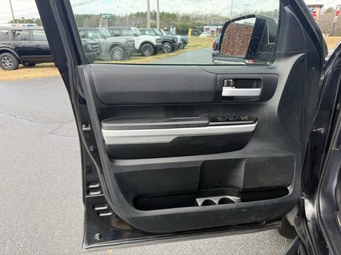 Used 2016 Toyota Tundra SR5 image 13